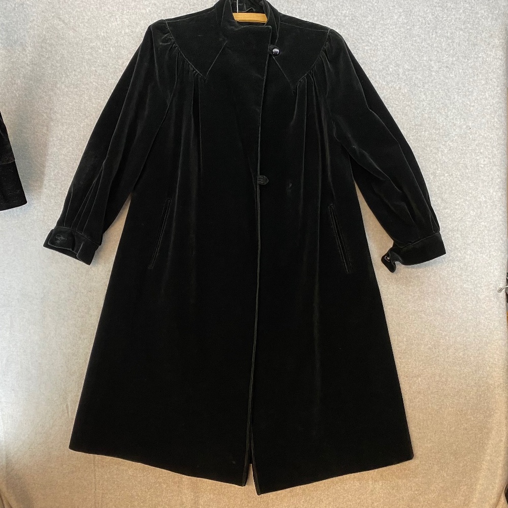Vintage Voyager West • 40" Bust • Black Velvet Coat • Button Closed • Union Made